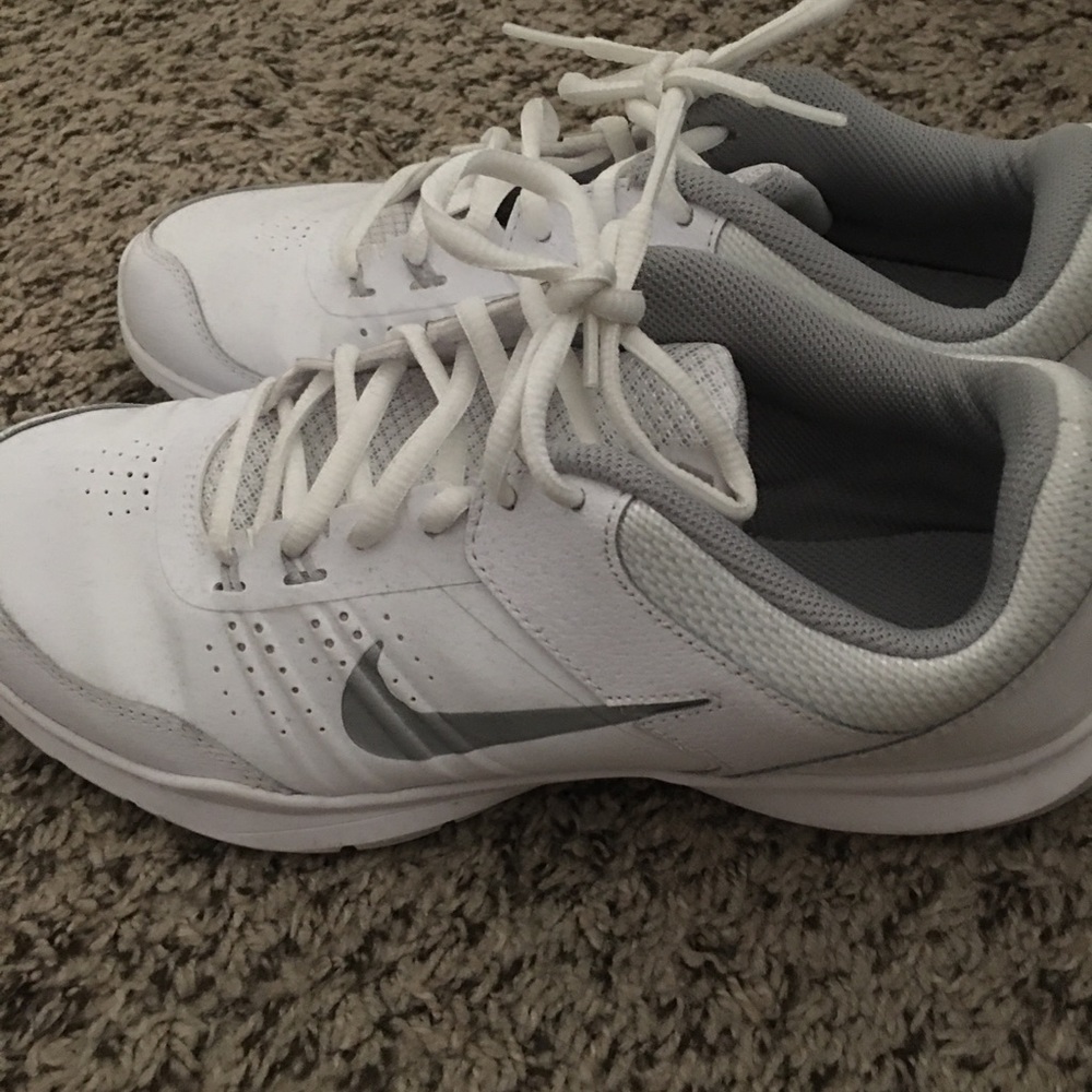 White nike running shoes